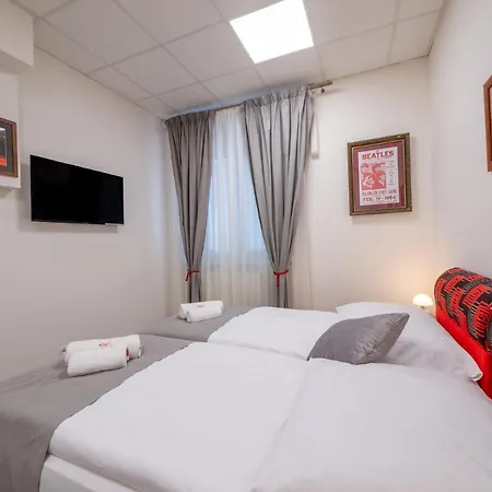 Aparthotel Style *